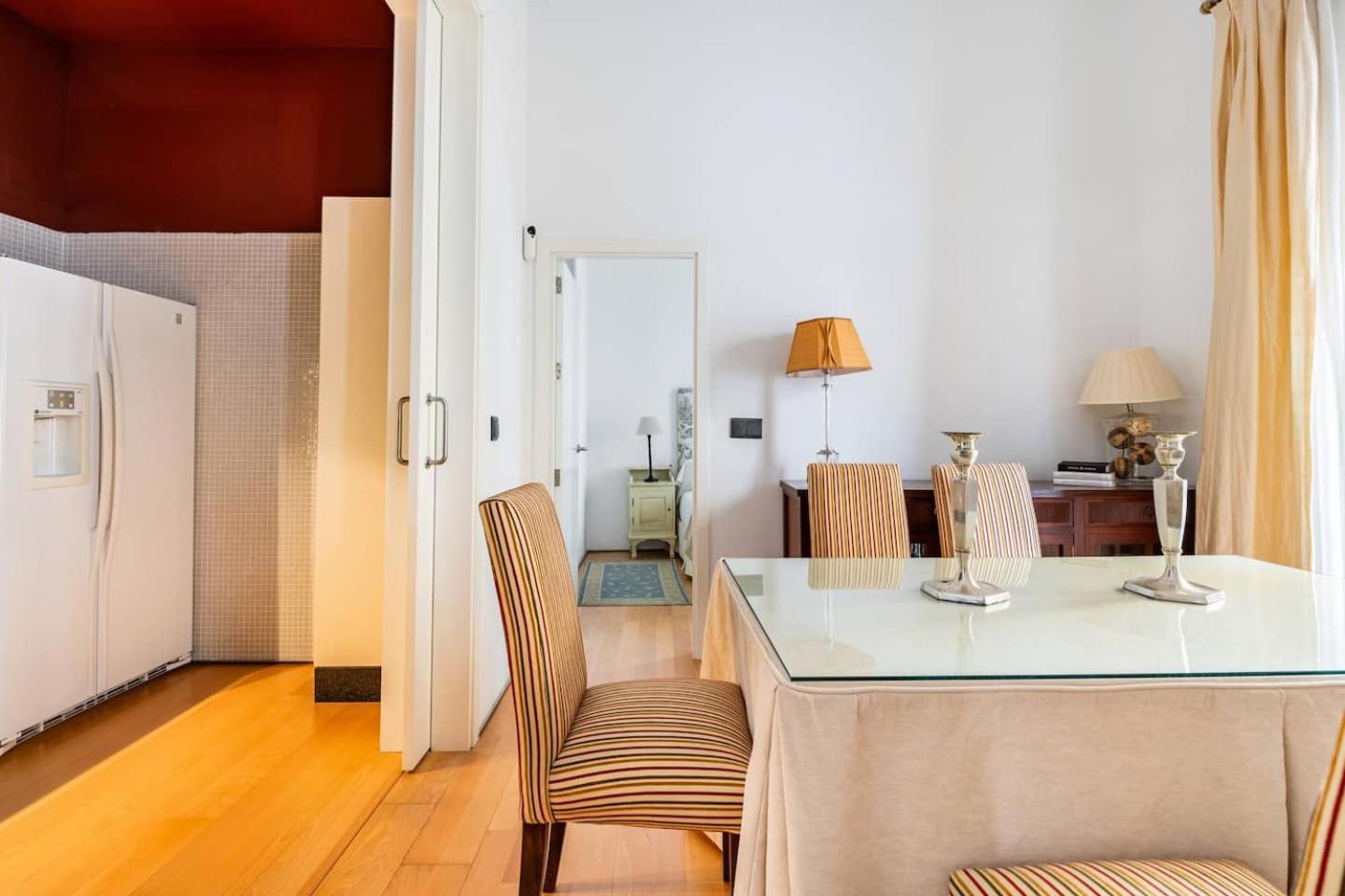 Komodo Sierpes: Bright & Classy Central Apartment Севілья Екстер'єр фото