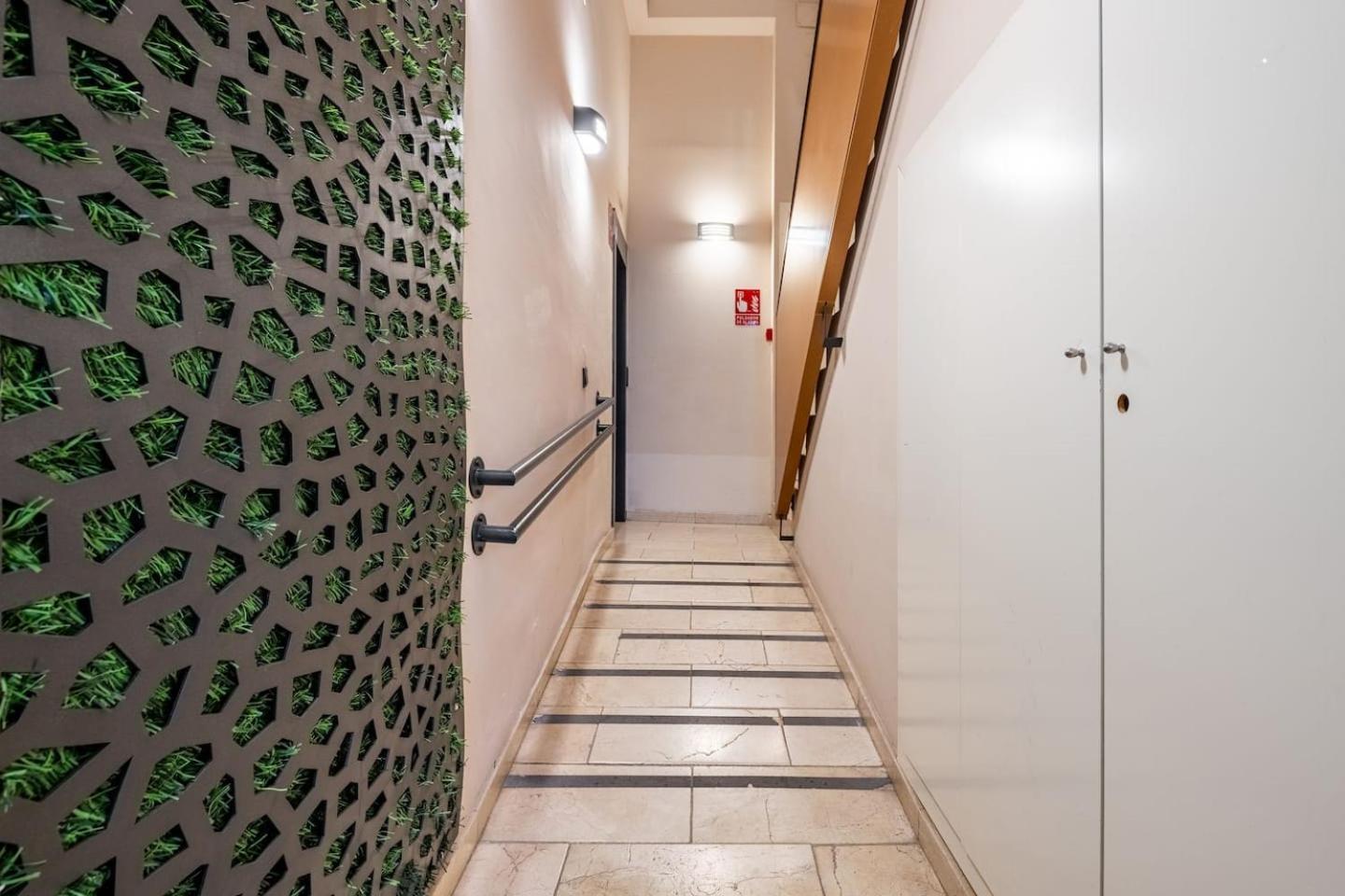 Komodo Sierpes: Bright & Classy Central Apartment Севілья Екстер'єр фото