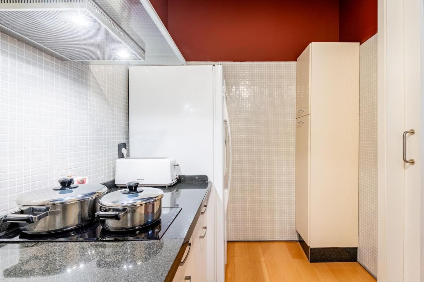 Komodo Sierpes: Bright & Classy Central Apartment Севілья Екстер'єр фото
