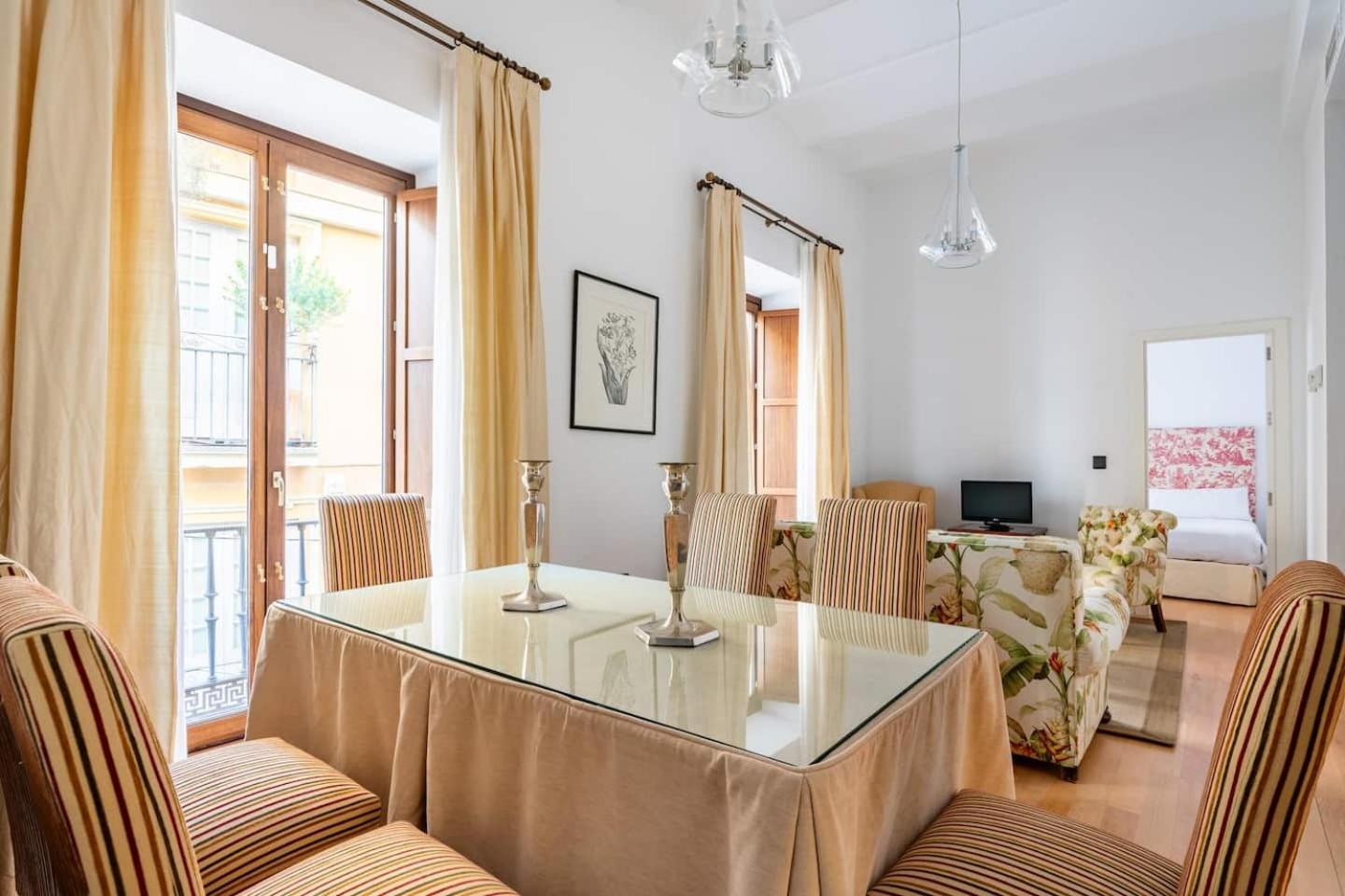 Komodo Sierpes: Bright & Classy Central Apartment Севілья Екстер'єр фото