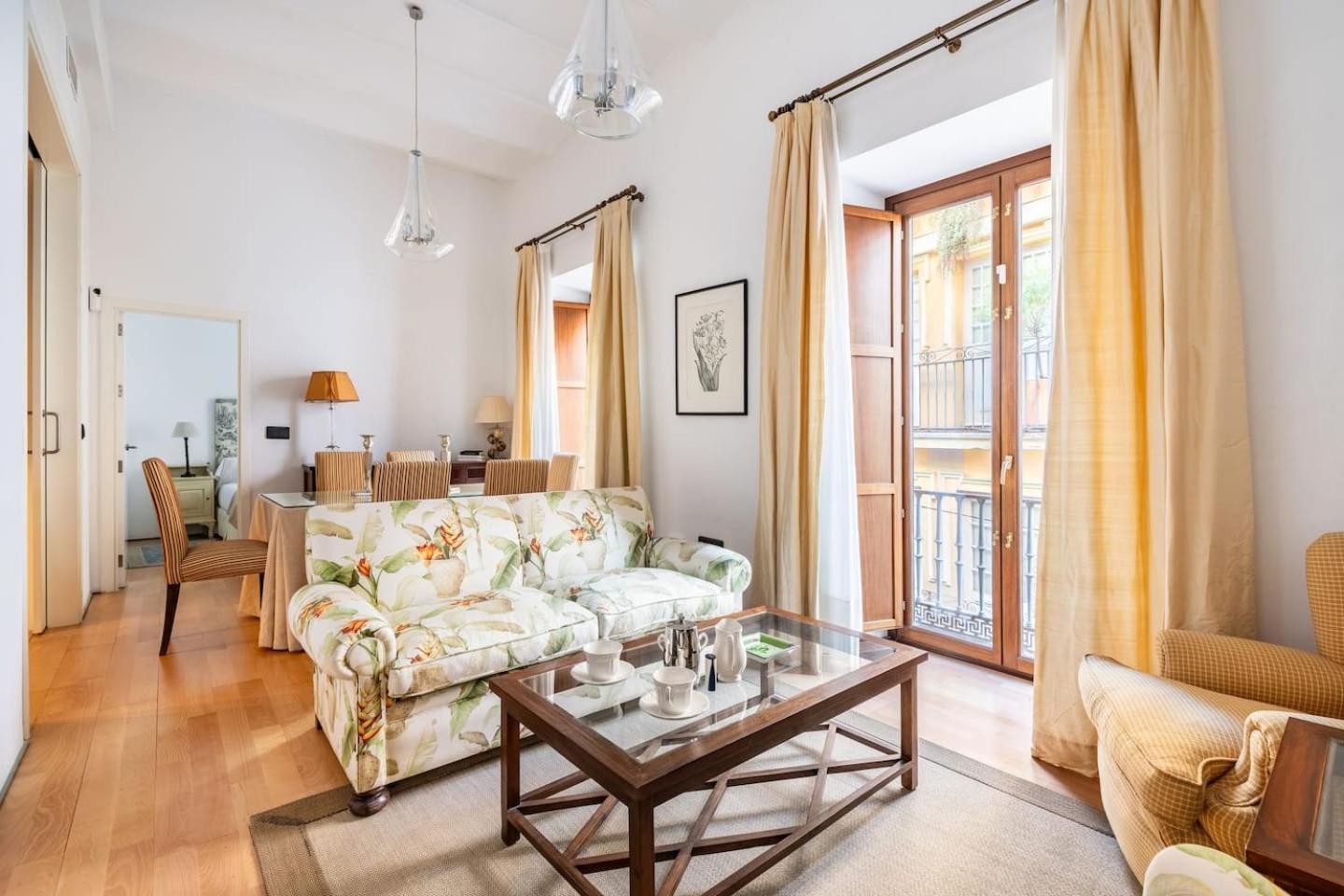 Komodo Sierpes: Bright & Classy Central Apartment Севілья Екстер'єр фото