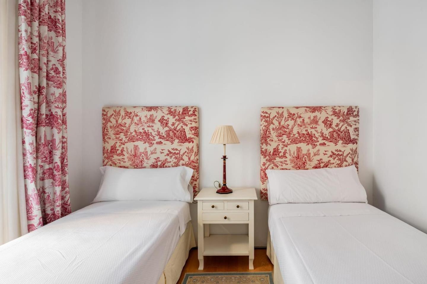 Komodo Sierpes: Bright & Classy Central Apartment Севілья Екстер'єр фото