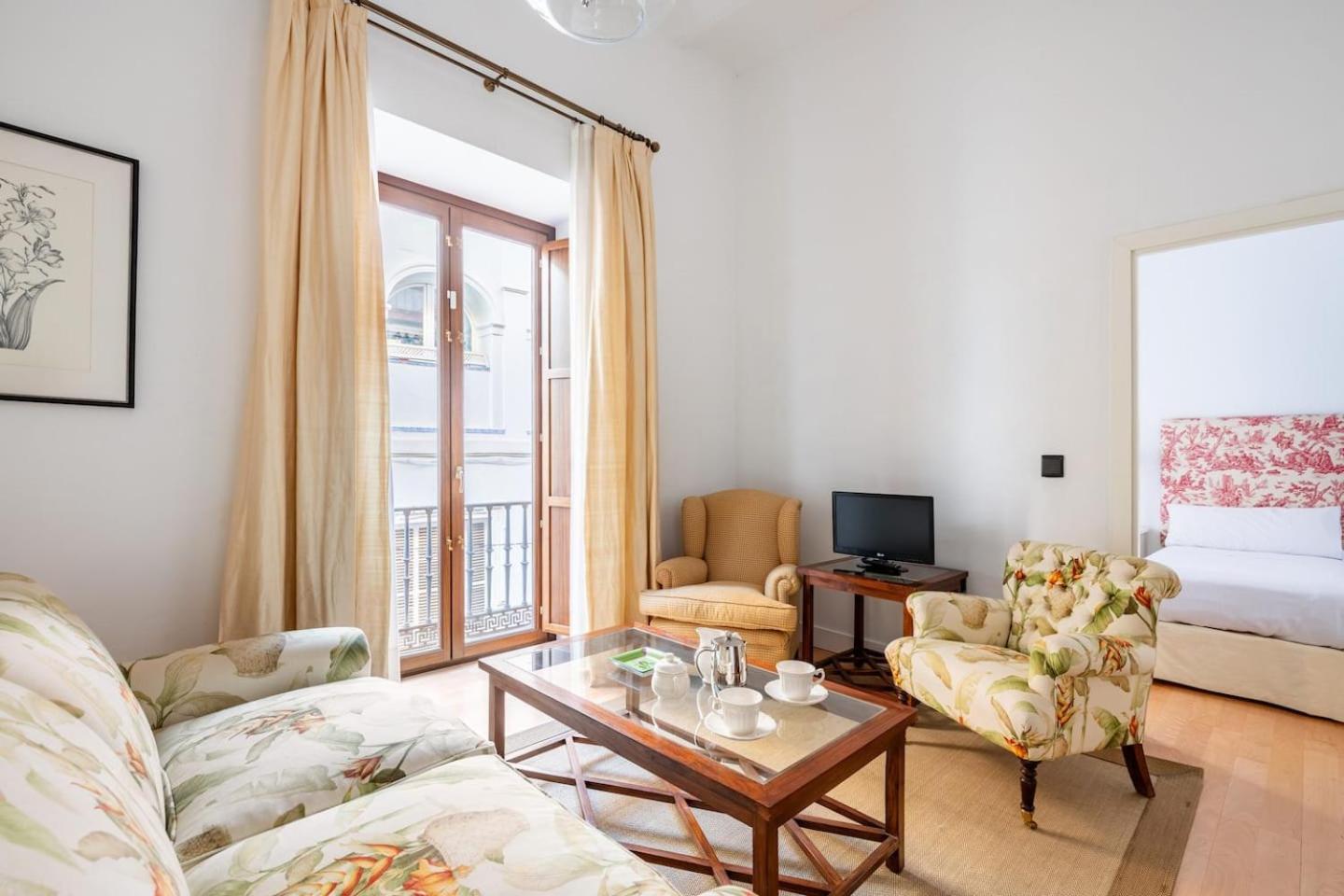 Komodo Sierpes: Bright & Classy Central Apartment Севілья Екстер'єр фото