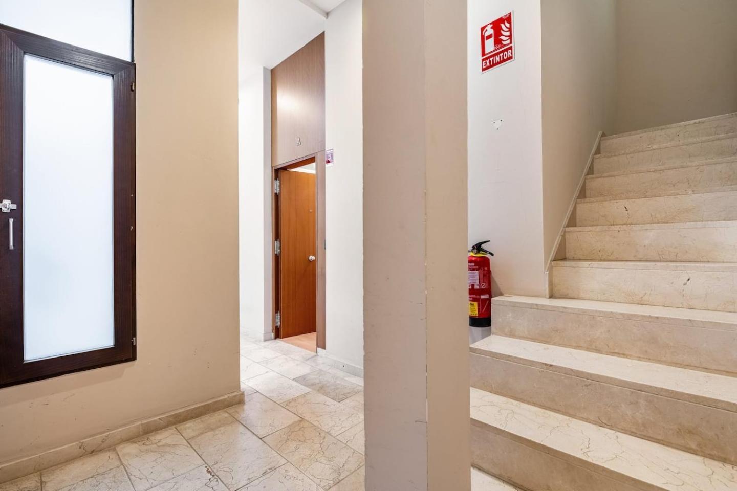 Komodo Sierpes: Bright & Classy Central Apartment Севілья Екстер'єр фото