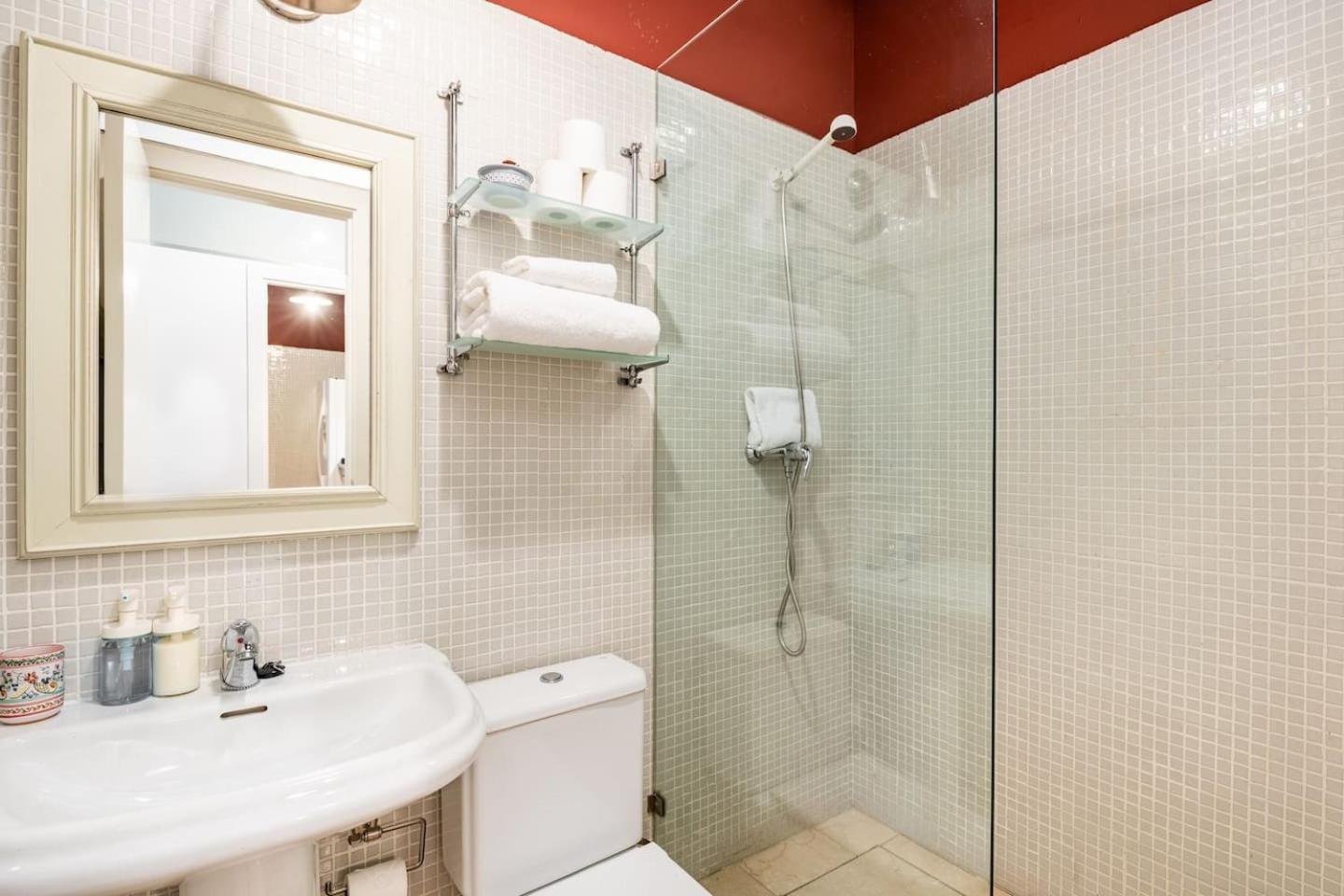 Komodo Sierpes: Bright & Classy Central Apartment Севілья Екстер'єр фото